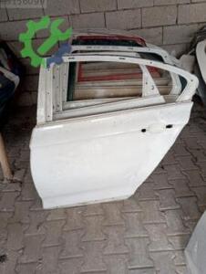 Volkswagen Passat B 8 .5 sol arka kapı  2015 2023 arası