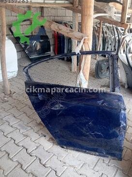 Volkswagen Passat Sağ Arka Kapı çıkma parça