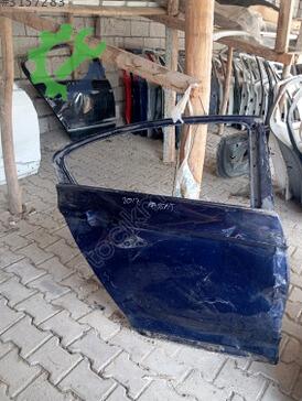 Volkswagen Passat Sağ Arka Kapı çıkma parça