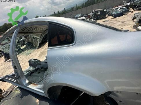Volkswagen Passat Tavan çıkma parça