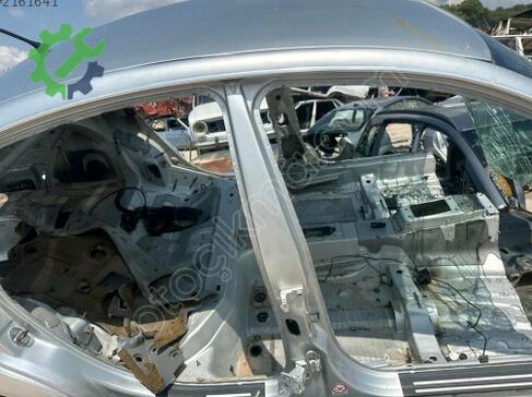 Volkswagen Passat Tavan çıkma parça