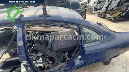 Volkswagen Passat Komple Arka çıkma parça