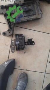 Çıkma Orijinal Motor Takozu Volkswagen Passat