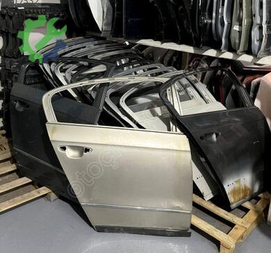 Volkswagen Passat Sağ Arka Kapı çıkma parça