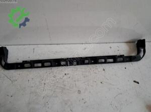 VOLKSWAGEN PASSAT B6 ARKA TAMPON ORTA BRAKETİ