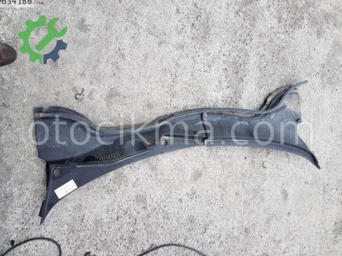 Volkswagen Passat Ön Cam Izgarası çıkma parça