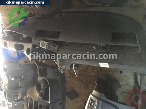 Volkswagen Passat Torpido çıkma parça