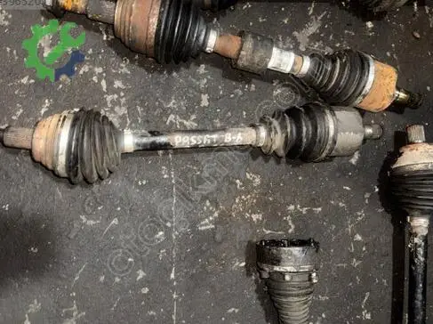 Volkswagen Passat Sol Aks çıkma parça