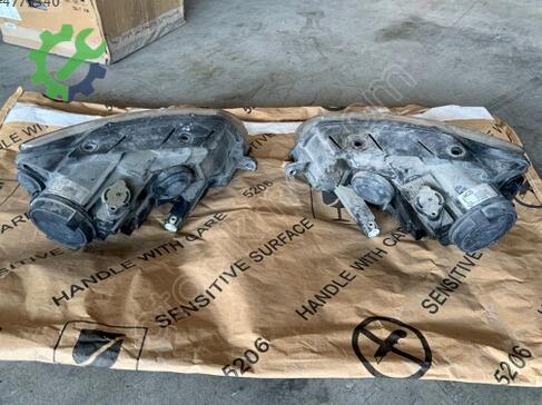 Volkswagen Passat Sol Ön Far çıkma parça