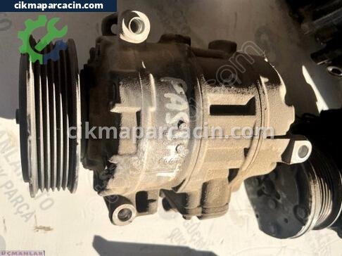 Volkswagen Passat Klima Kompresörü çıkma parça