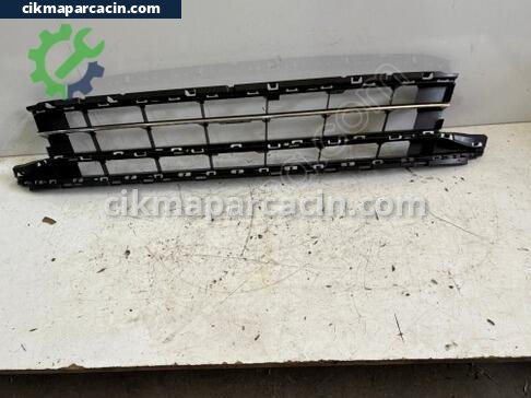 Volkswagen Passat Tampon Izgarası çıkma parça