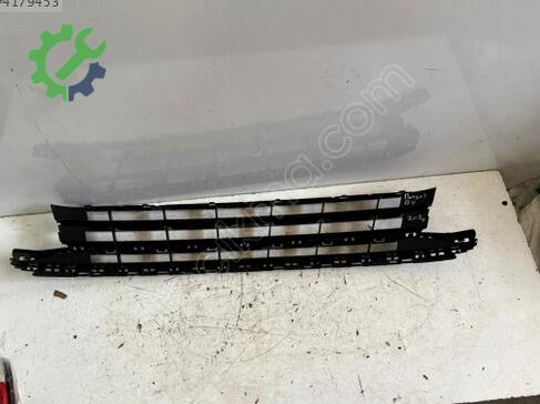 Volkswagen Passat Tampon Izgarası çıkma parça