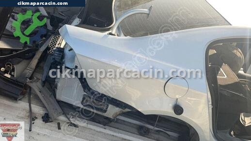 Volkswagen Passat Sağ Arka Çamurluk çıkma parça