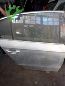 Orijinal Volkswagen Passat Sağ Arka Kapı Çıkma (2. Adet)