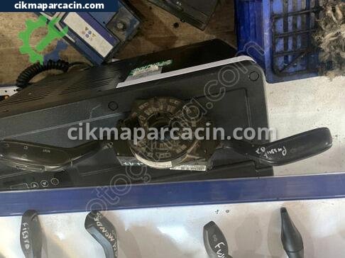 Volkswagen Passat Silecek Kolu çıkma parça