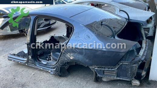 Volkswagen Passat Sol Arka Çamurluk çıkma parça