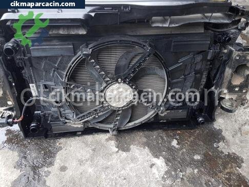 Volkswagen Passat Su Radyatörü çıkma parça