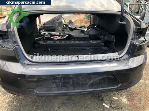 Volkswagen Passat Arka Tampon çıkma parça