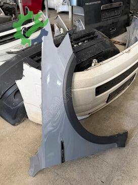 Volkswagen Passat Sağ Ön Çamurluk çıkma parça
