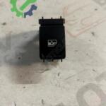 VOLKSWAGEN PASSAT B8 GOLF 7 TEKLİ CAM DÜĞMESİ 5G0959855M
