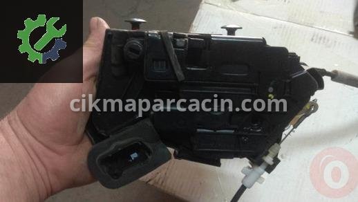 Volkswagen Passat Kapı Kilidi 5E0839016A çıkma parça