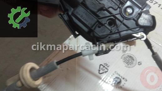 Volkswagen Passat Kapı Kilidi 5E0839016A çıkma parça