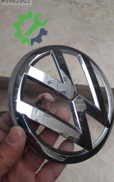 Volkswagen Passat Ön Panjur çıkma parça