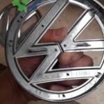 Volkswagen Passat B8 ön panjur arması