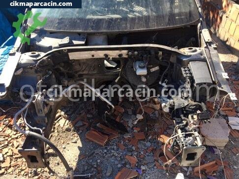 Volkswagen Passat Ön Şasi çıkma parça