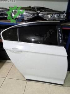 Volkswagen Passat Orijinal Çıkma Sağ Arka Kapı (2. Adet)