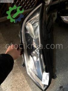 Volkswagen Passat B8 Sağ ön far hatasız orjinal çıkma