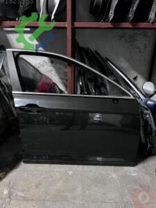 Volkswagen Passat B8 Sağ Ön Kapı