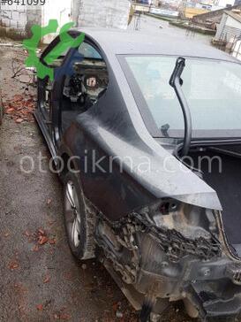 Volkswagen Passat Sol Arka Çamurluk çıkma parça
