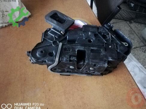 Volkswagen Passat Sol Arka Kapı Kilidi çıkma parça