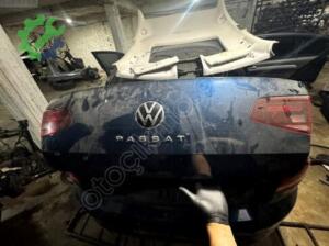 Orijinal Volkswagen Passat Bagaj Kapağı Çıkma (3. Adet)