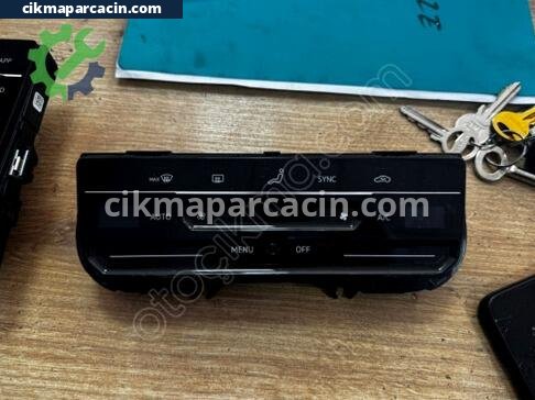 Volkswagen Passat Klima Kontrol Paneli çıkma parça