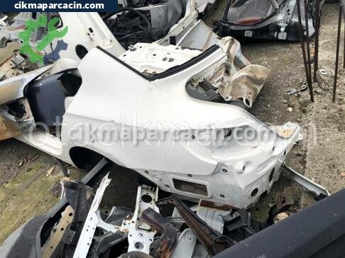Volkswagen Passat Arka Çamurluk çıkma parça
