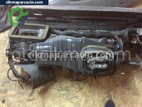 Volkswagen Passat Kalorifer Kutusu çıkma parça