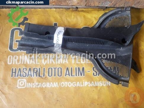 Volkswagen Passat Ön Cam Izgarası çıkma parça