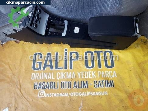 Volkswagen Passat Orta Konsol çıkma parça