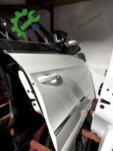 Volkswagen Passat CC Sağ Ön Kapı Hatasız Çıkma Orijinal