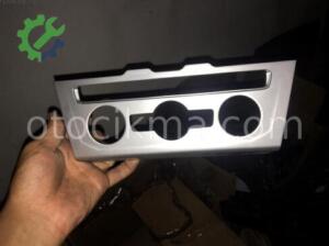 Volkswagen Passat klima kontrol panel çerçevesi orji çıkma