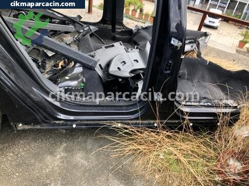 Volkswagen Passat Sağ Marşpiyel çıkma parça