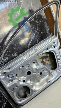 Volkswagen Passat Sağ Ön Kapı 3G0831056 çıkma parça