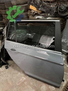 Volkswagen Passat Sağ Arka Kapı çıkma parça