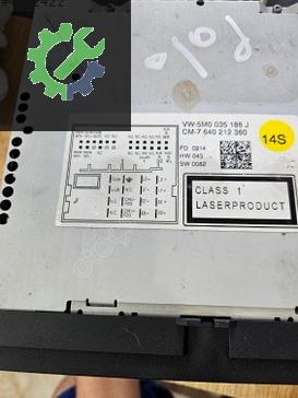 Volkswagen Passat Teyp çıkma parça