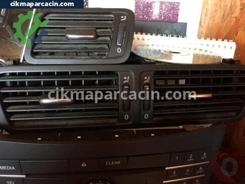 Volkswagen Passat Havalandırma Izgaraları çıkma parça