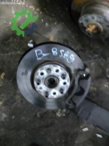 Çıkma Orijinal Sağ Taşıyıcı Volkswagen Passat