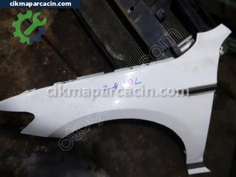 Volkswagen Passat Sol Çamurluk çıkma parça