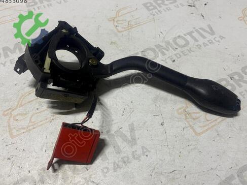 Volkswagen Polo Sinyal Kolu çıkma parça